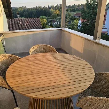 Adria 4 Appartement Veringenstadt